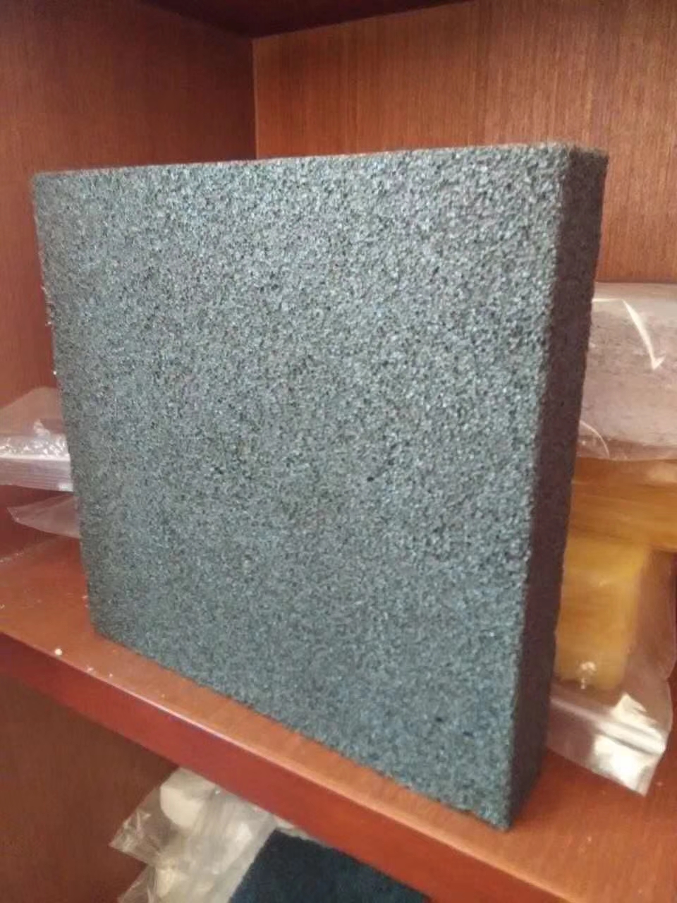 泡沫玻璃安裝在室內(nèi)效果更明顯